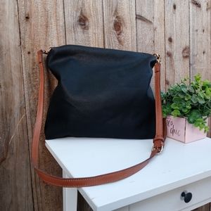 Women's Large Crossbody Bag Color Black